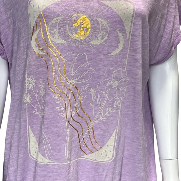 Torrid Super Soft Slub Jersey Lilac Top Moon Graphic Short Sleeve Womens Size 0 - Picture 3 of 5